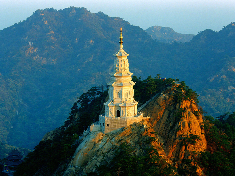 Tour to China Liaoning Travel Guide Service