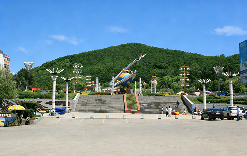xiandongshan-park-qitaihe-china-travel.jpg